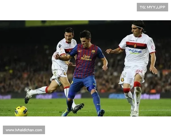 高中锋战术在现代足球中的应用与发展趋势分析 高中锋战术在现代足球中的应用与发展趋势分析