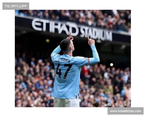 福登幽默回应小球迷索求签名：赚的钱记得给我分一半